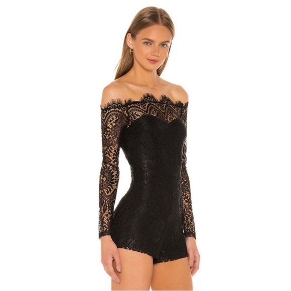 NEW SUPERDOWN x REVOLVE Rivka Lace Long Sleeve Off Shoulder Romper Sz XXS - Picture 1 of 3